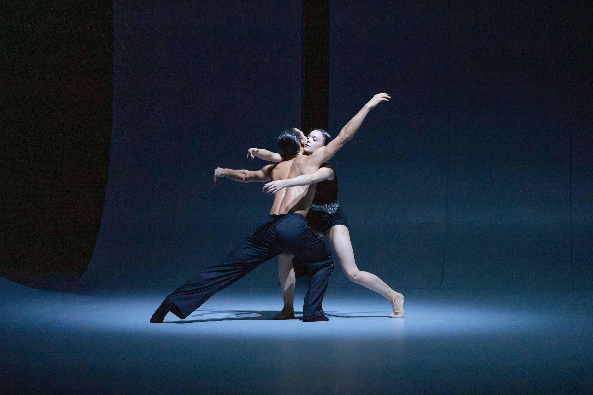 <i>Sospesi</i> © Roman Novitzky | Stuttgarter Ballett