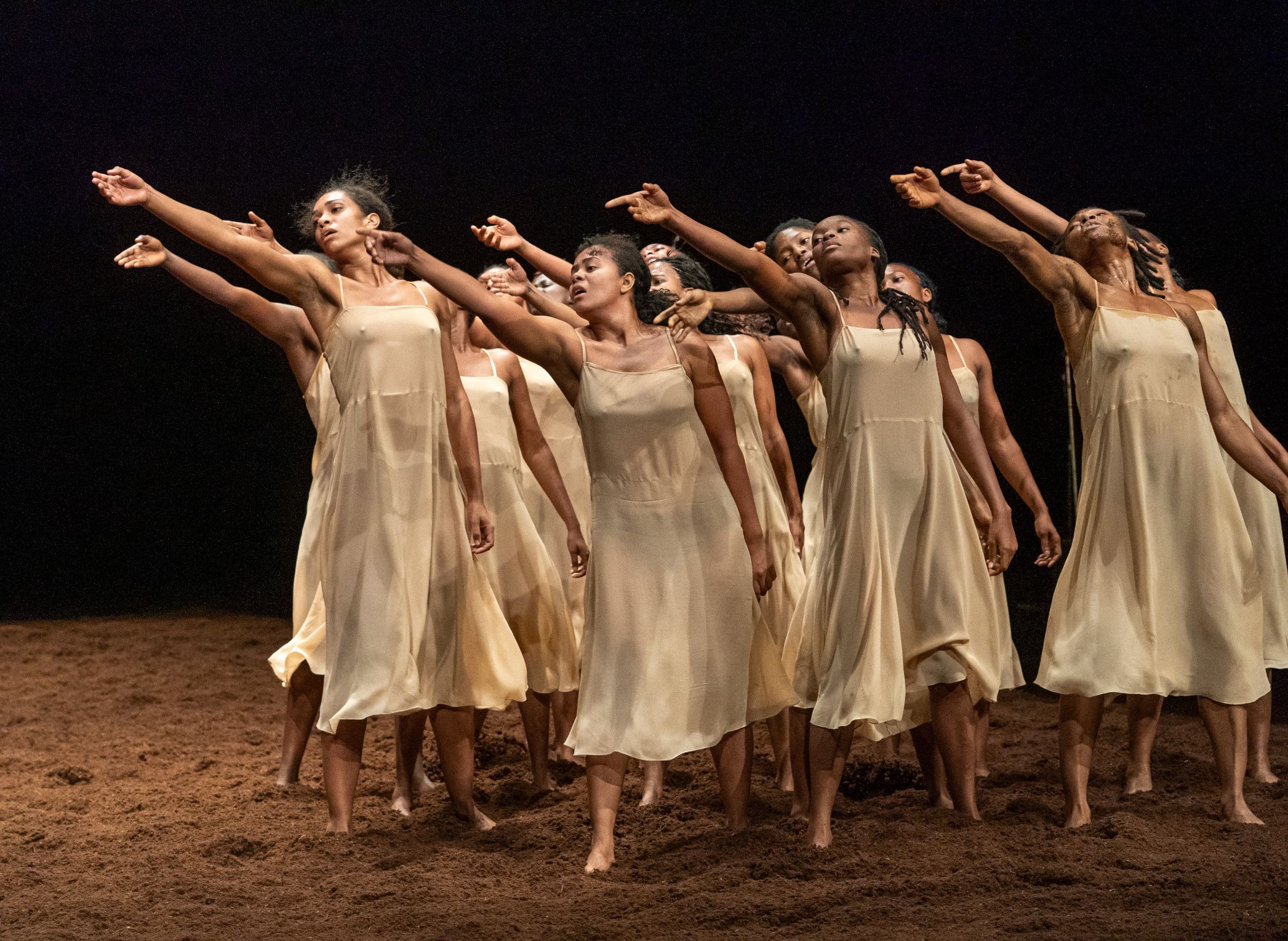 École des Sables in Pina Baush's <i>The Rite of Spring</i> &copy; Stephanie Berger