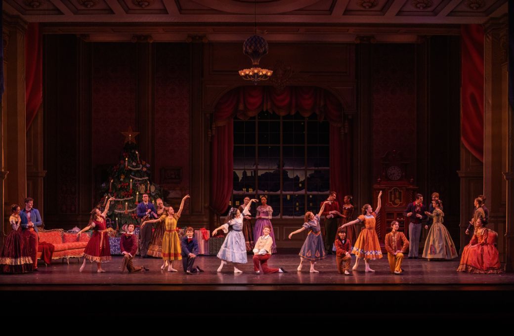 Kansas City Ballet in Devon Carney's <i>The Nutcracker</i> © KCBalletMedia
