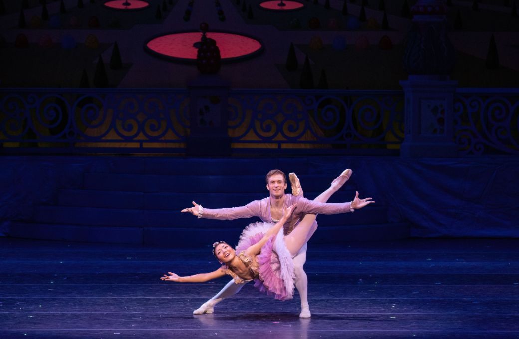 Naomi Tanioka and Gavin Abercrombie as Sugar Plum and her Cavalier in <i>The Nutcracker</i> &copy; KCBalletMedia