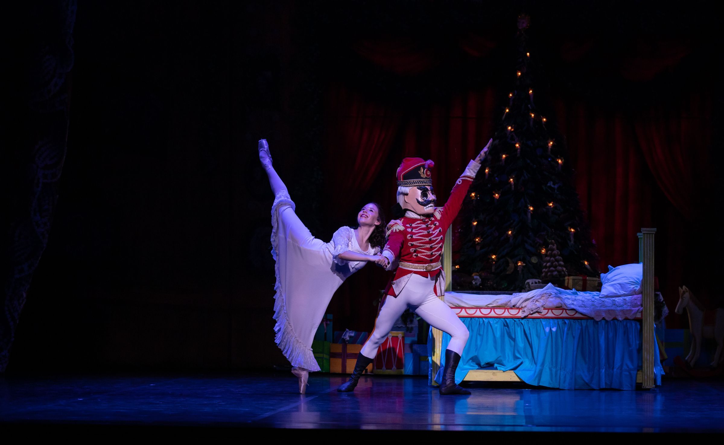 Bronte Kielly-Coleman and Liam Geck as Clara and the Nutcracker in Ben Stevenson's <i>The Nutcracker</i> &copy; David Kelly