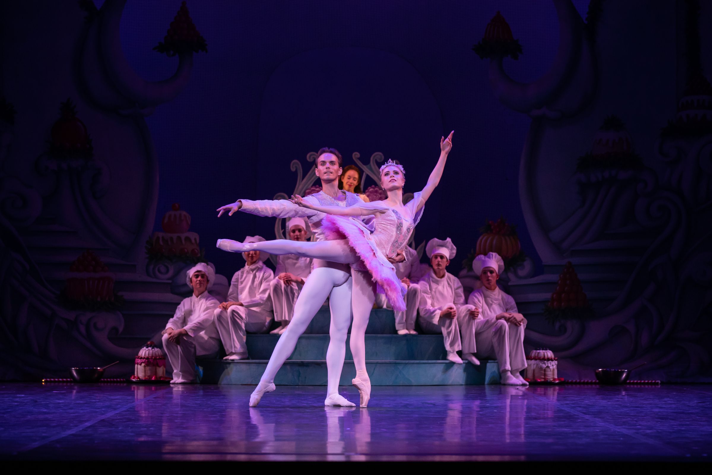 Mia Heathcote and Victor Estévez as the Sugar Plum Fairy and her Prince in <i>The Nutcracker</i> &copy; David Kelly