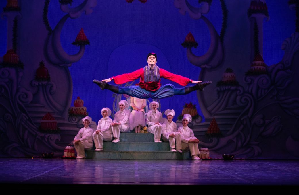 Vito Bernasconi in the Russian Gopak in Ben Stevenson's <i>The Nutcracker</i> &copy; David Kelly