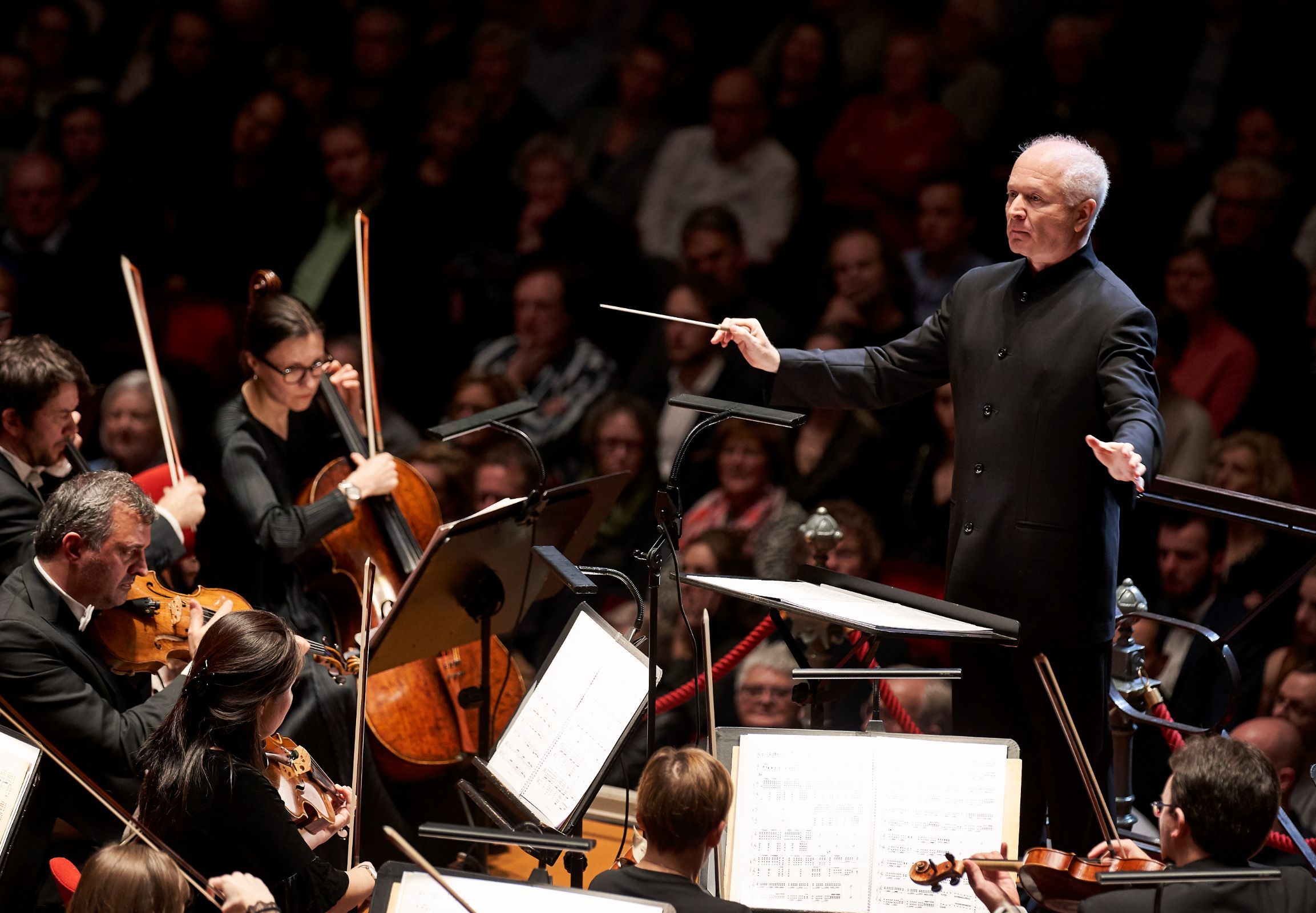 George Benjamin dirigiert das Royal Concertgebouw Orchestra © Milagro Elstak (2019)