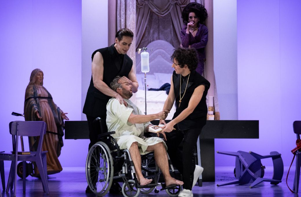 Franko Klisović (Sadrach), Florian Götz, João Terleira (Daniel) und Shira Patchornik (Adina) © Susanne Reichardt