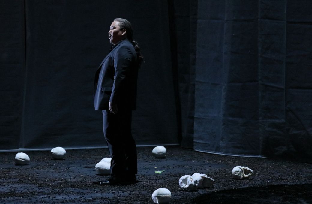Amartuvshin Enkhbat (Macbeth) in der Vorstellung am 29. November © Wilfried Hösl