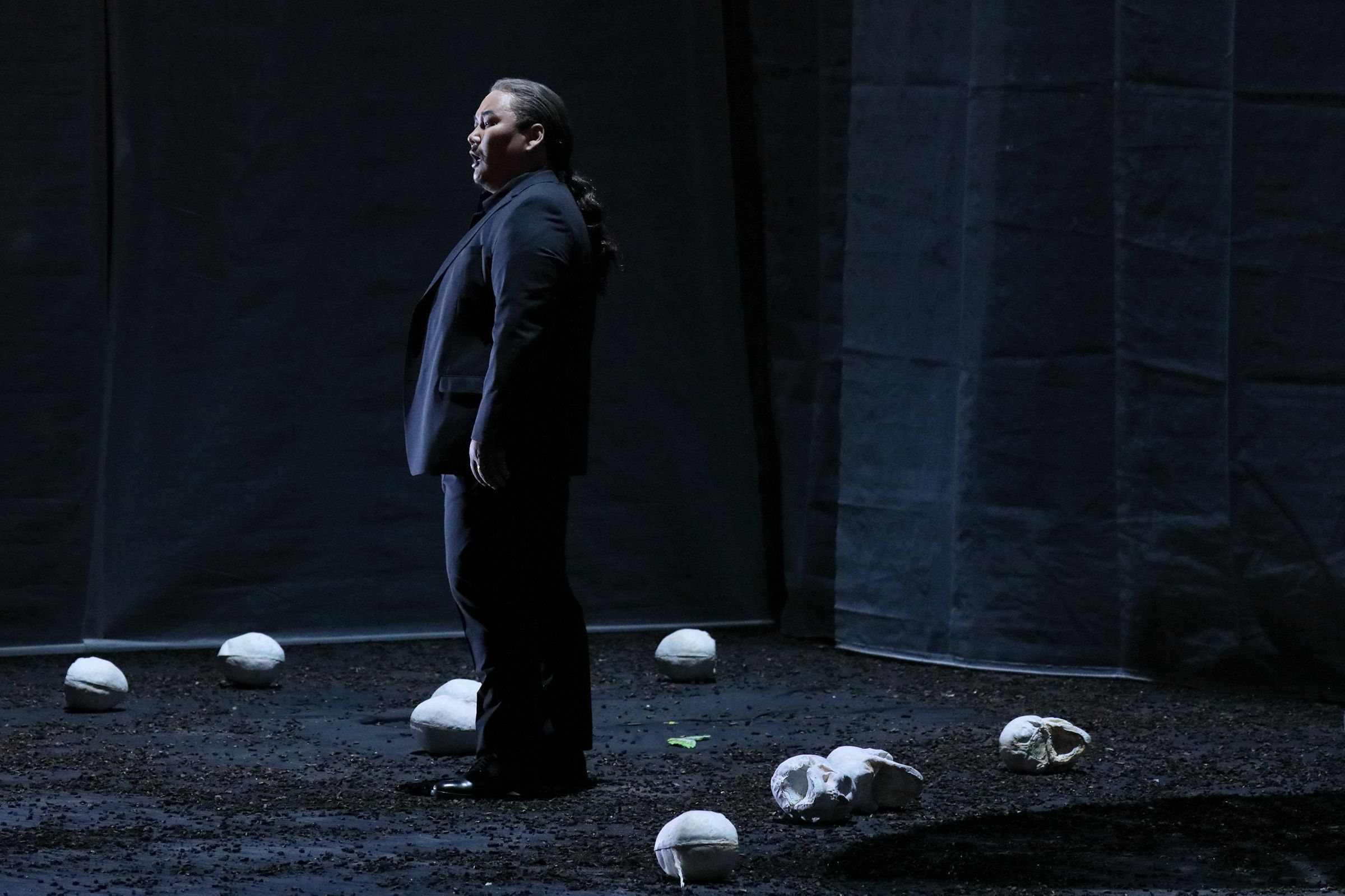 Amartuvshin Enkhbat (Macbeth) in der Vorstellung am 29. November &copy; Wilfried Hösl