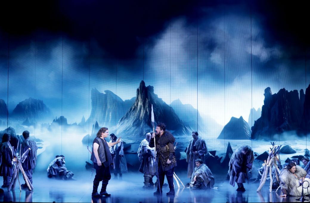 Stefan Vinke (Siegfried), Andrea Silvestrelli (Hagen) &copy; Wallis Media
