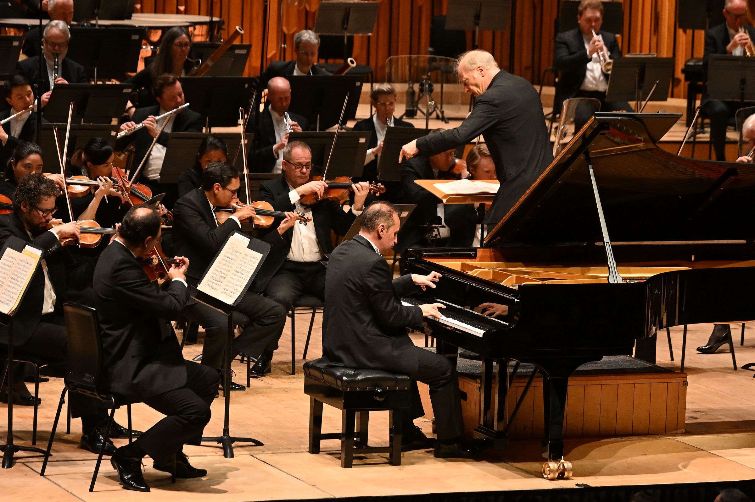Gianandrea Noseda, Simon Trpčeski and the London Symphony Orchestra © LSO | Mark Allan