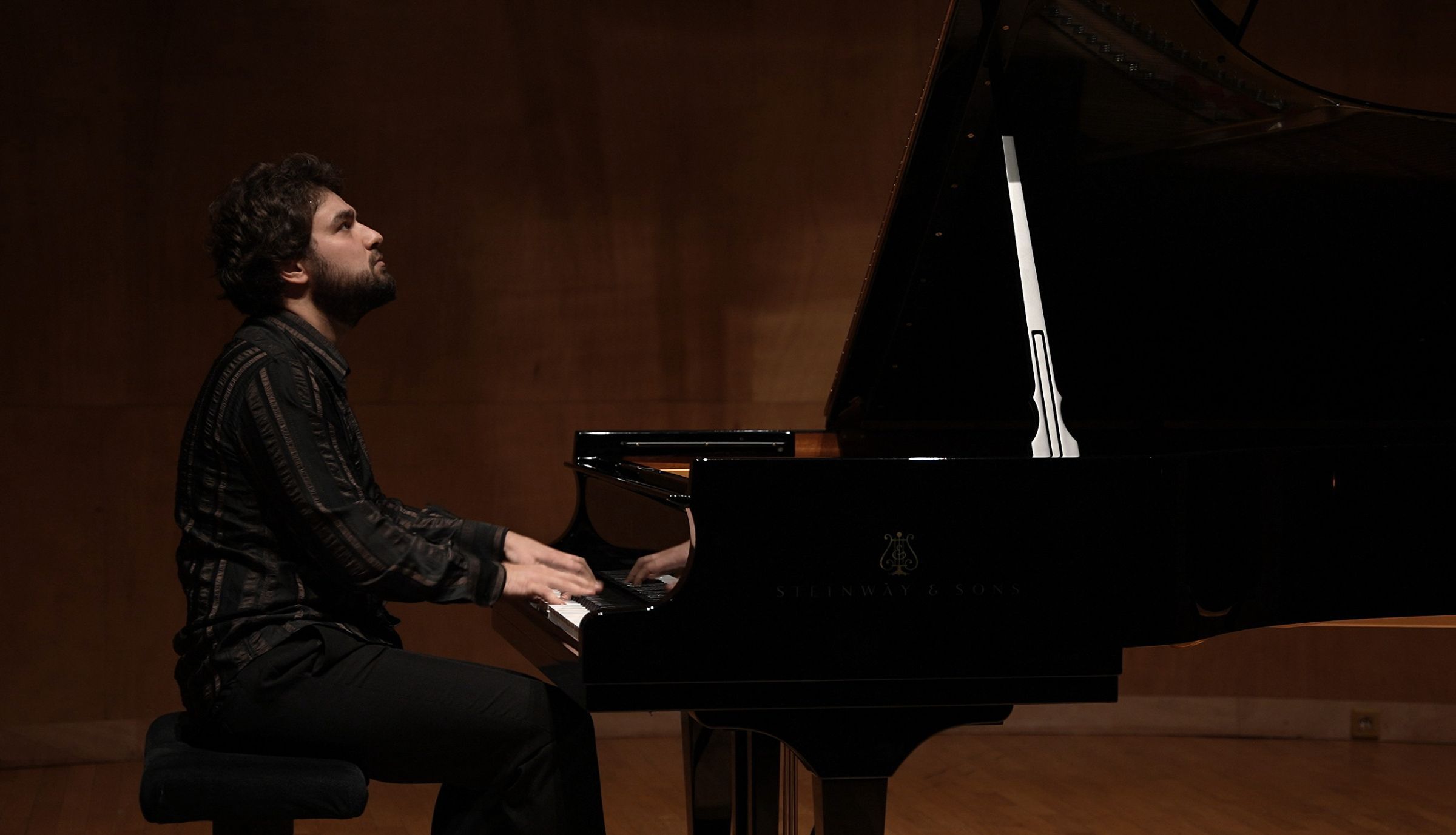 Lukas Geniušas au piano de la Salle Cortot &copy; Patrice Moracchini