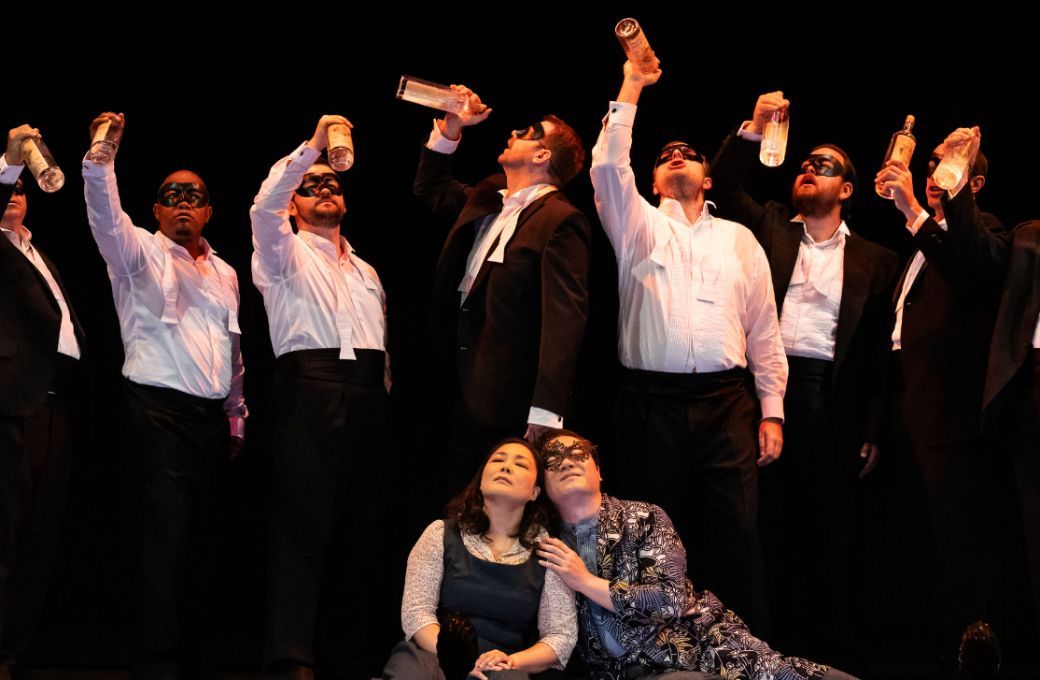 Hye-Youn Lee (Daphne), Shengzhi Ren (Leukippos) and chorus &copy; Sally Jubb