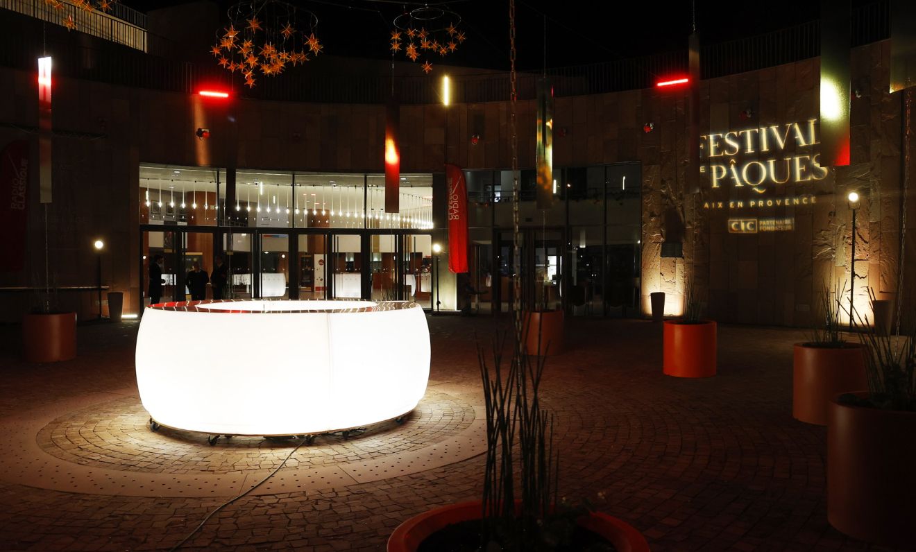Foyer &copy; Caroline Doutre