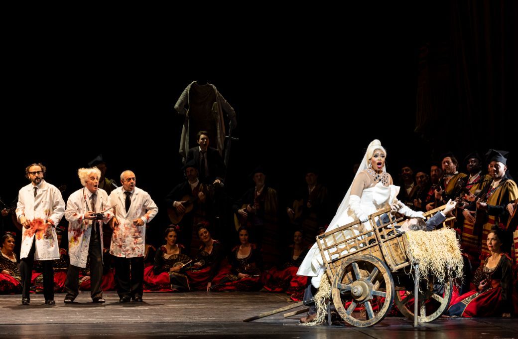 <i>Les Contes d'Hoffmann</i> &agrave; l'Op&eacute;ra de Paris &copy; &Eacute;milie Brouchon / Op&eacute;ra national de Paris
