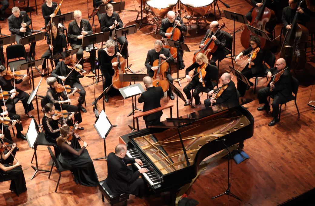 Garrick Ohlsson, David Danzmayr and ProMusica Chamber Orchestra &copy; ProMusica Chamber Orchestra