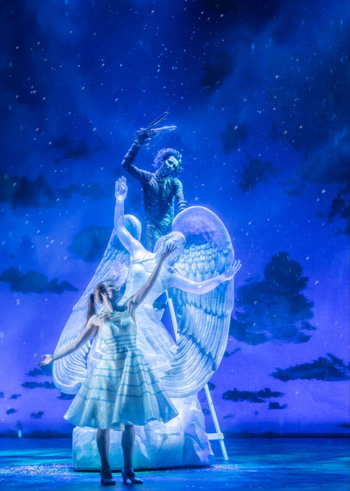 Liam Mower as Edward and Katrina Lyndon as Kim in Matthew Bourne's <i>Edward Scissorhands</i> &copy; Johan Persson