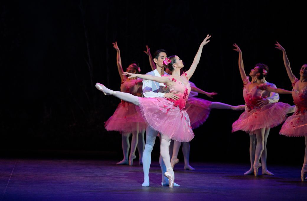 Ivana Bueno and Ken Saruhashi as Lead Flowers in Wayne Eagling <i>Nutcracker</i> © Laurent Liotardo