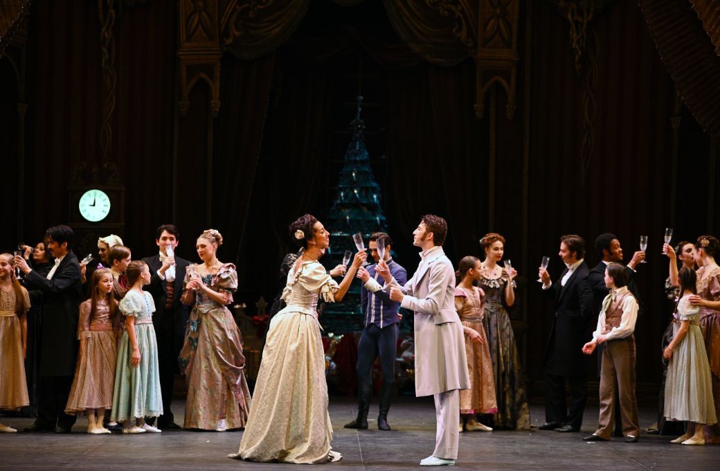 English National Ballet in the Prologue of Wayne Eagling&rsquo;s <i>Nutcracker</i> &copy; Laurent Liotardo