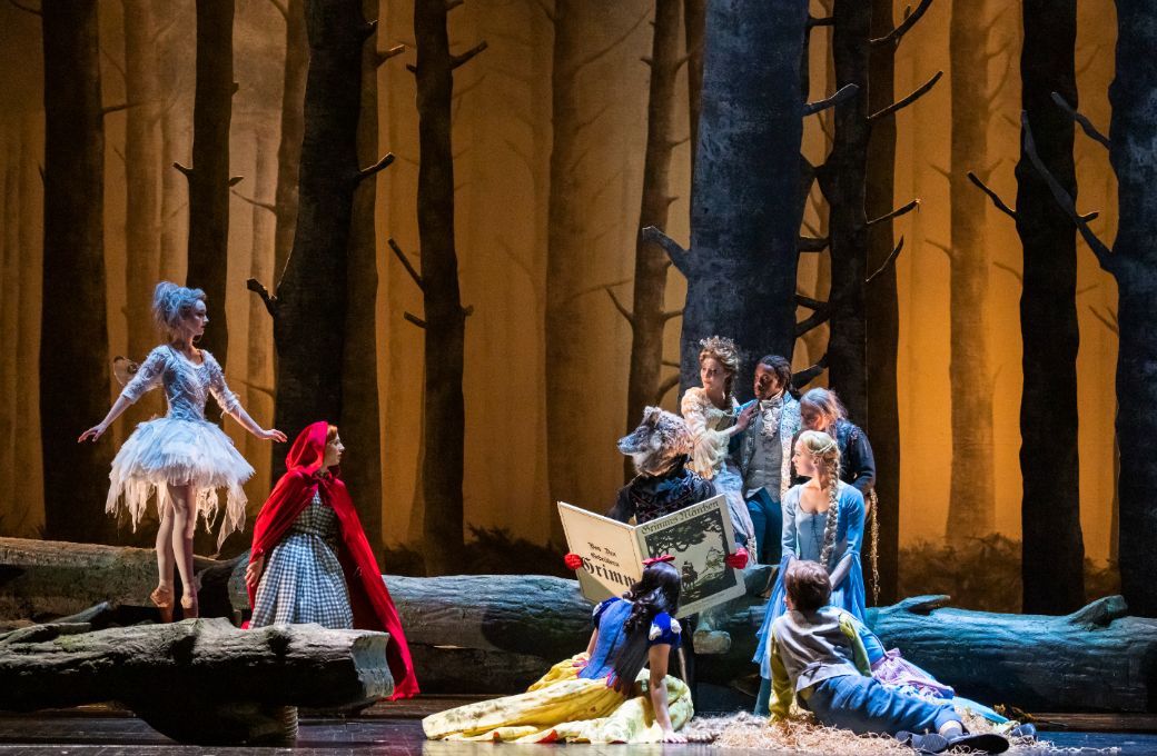 <i>Hansel and Gretel</i> &copy; ROH | Tristram Kenton