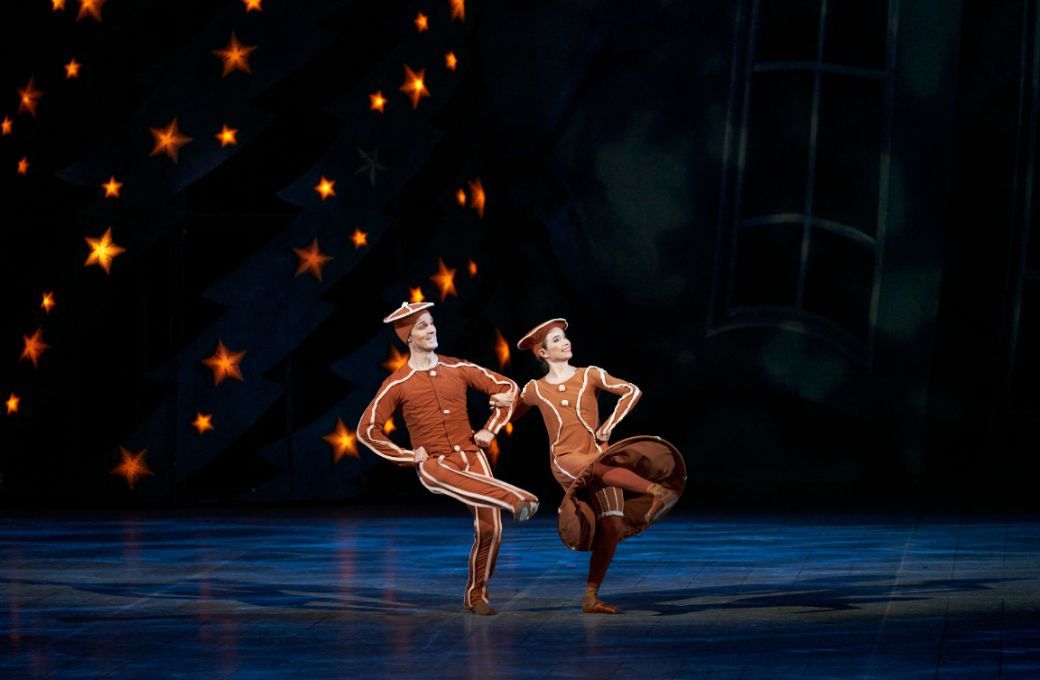 Jonatan Davidsson and Natalie Nordquist in P&auml;r Isberg's <i>The Nutcracker</i> &copy; Nils Emil Nylander
