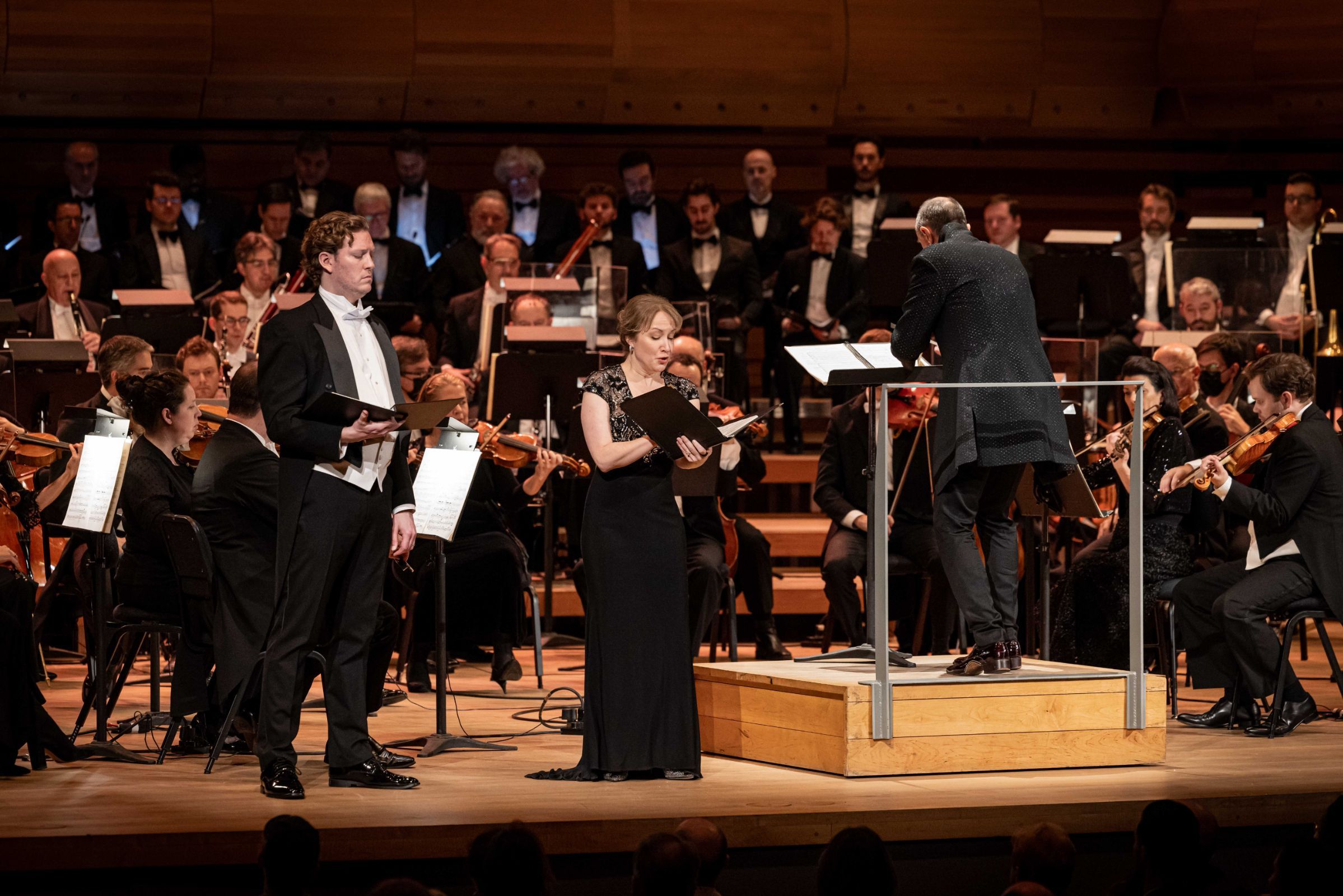Gordon Bintner and Julie Boulianne with the Orchestre symphonique de Montréal &copy; Antoine Saito