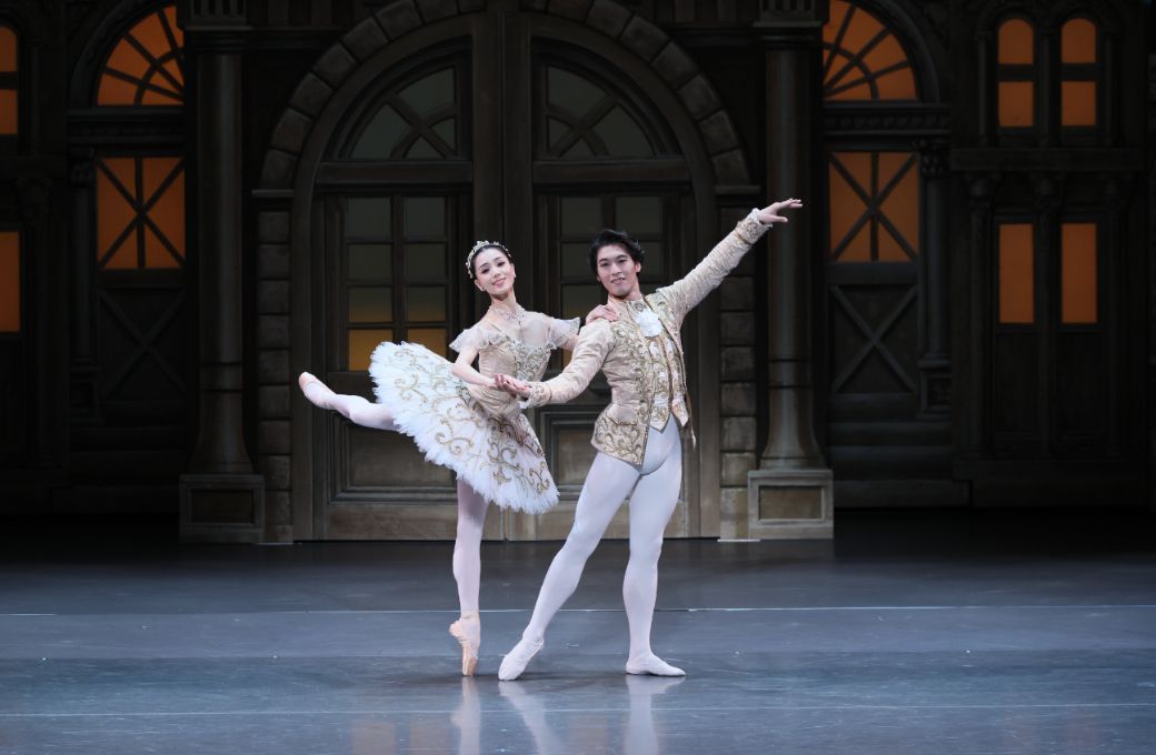 Ayako Ono as Clara and Yudai Fukuoka as the Prince in <i>The Nutcracker and the Mouse King</i> © Kiyonori Hasegawa