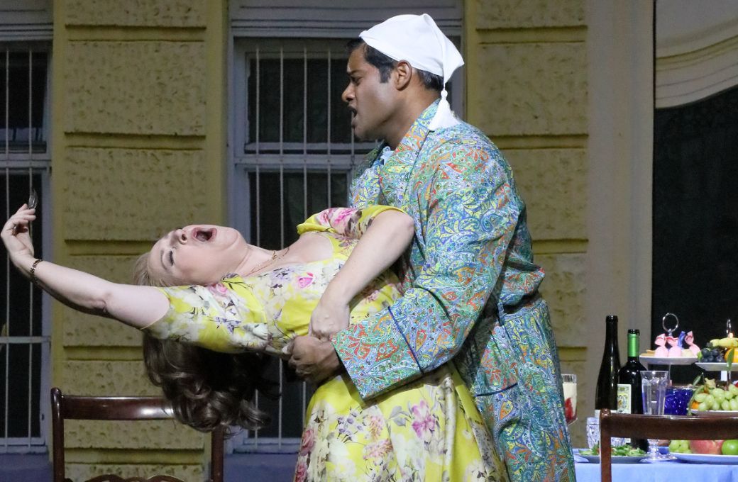 Diana Damrau (Rosalinde) and Sean Panikkar (Alfred) &copy; Wilfried H&ouml;sl