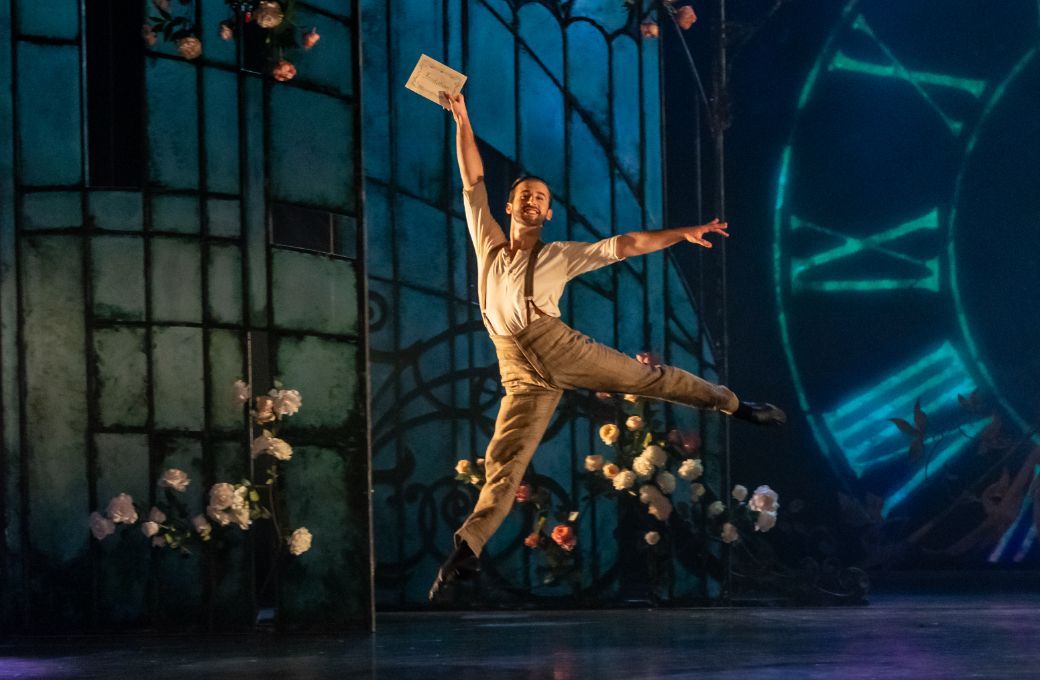 Bruno Micchiardi as Cinders in Christopher Hampson's <i>Cinders!</i> &copy; Andy Ross