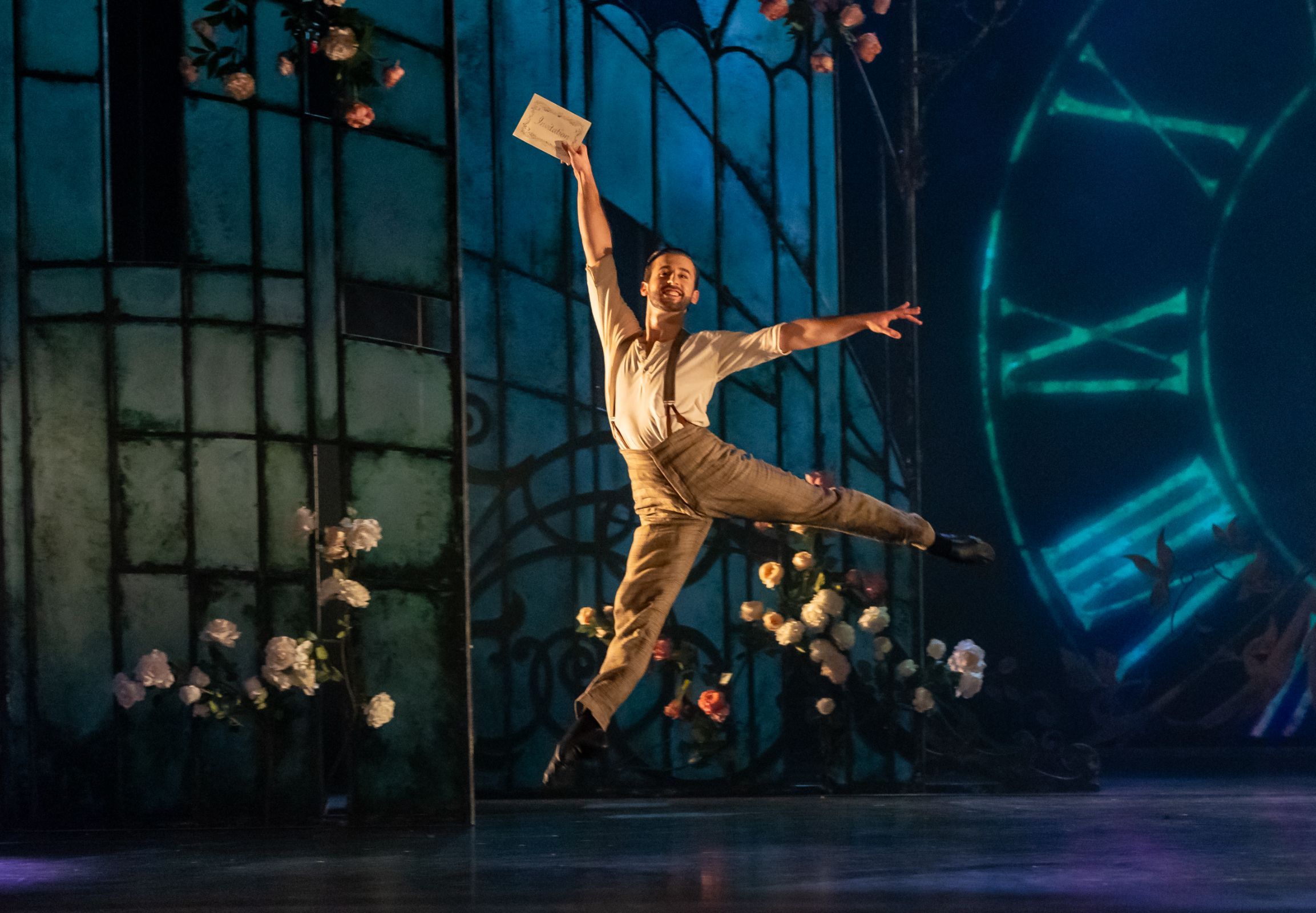 Bruno Micchiardi as Cinders in Christopher Hampson's <i>Cinders!</i> &copy; Andy Ross