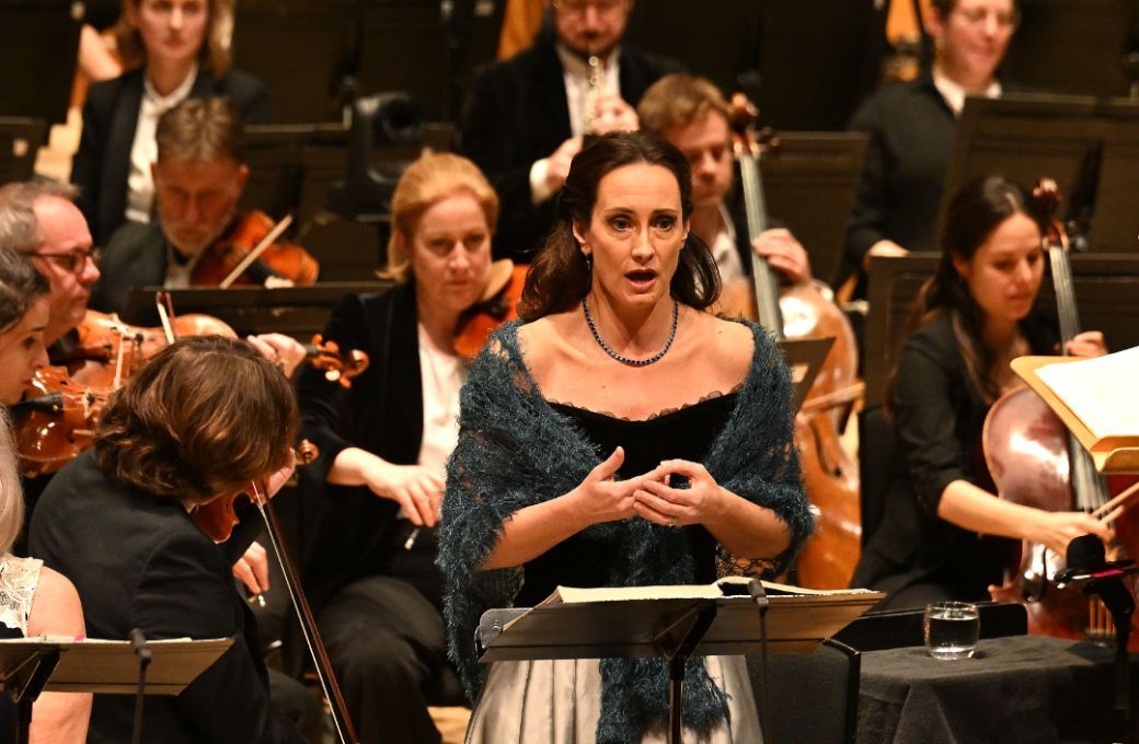 Agneta Eichenholz and the London Symphony Orchestra © LSO | Mark Allan