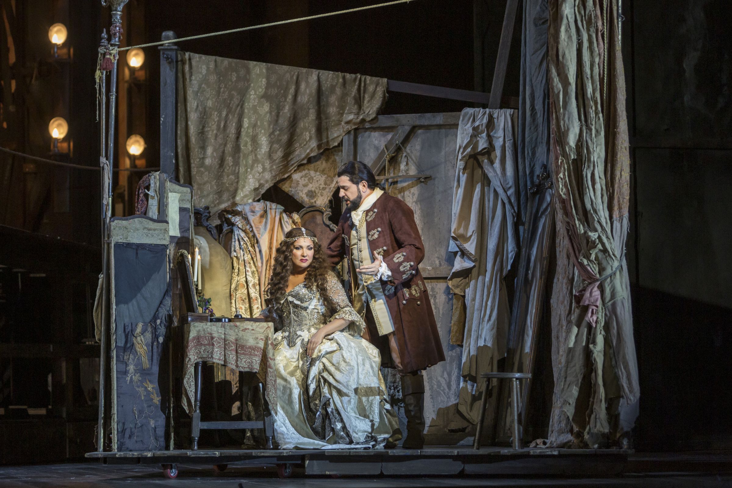 <i>Adriana Lecouvreur</i> à l'Opéra Bastille &copy; Sébastien Mathé / Opéra national de Paris