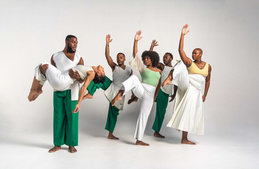 Evidence, A Dance Company in Ronald K. Brown's <i>Torch</i> &copy; Quinn B. Wharton