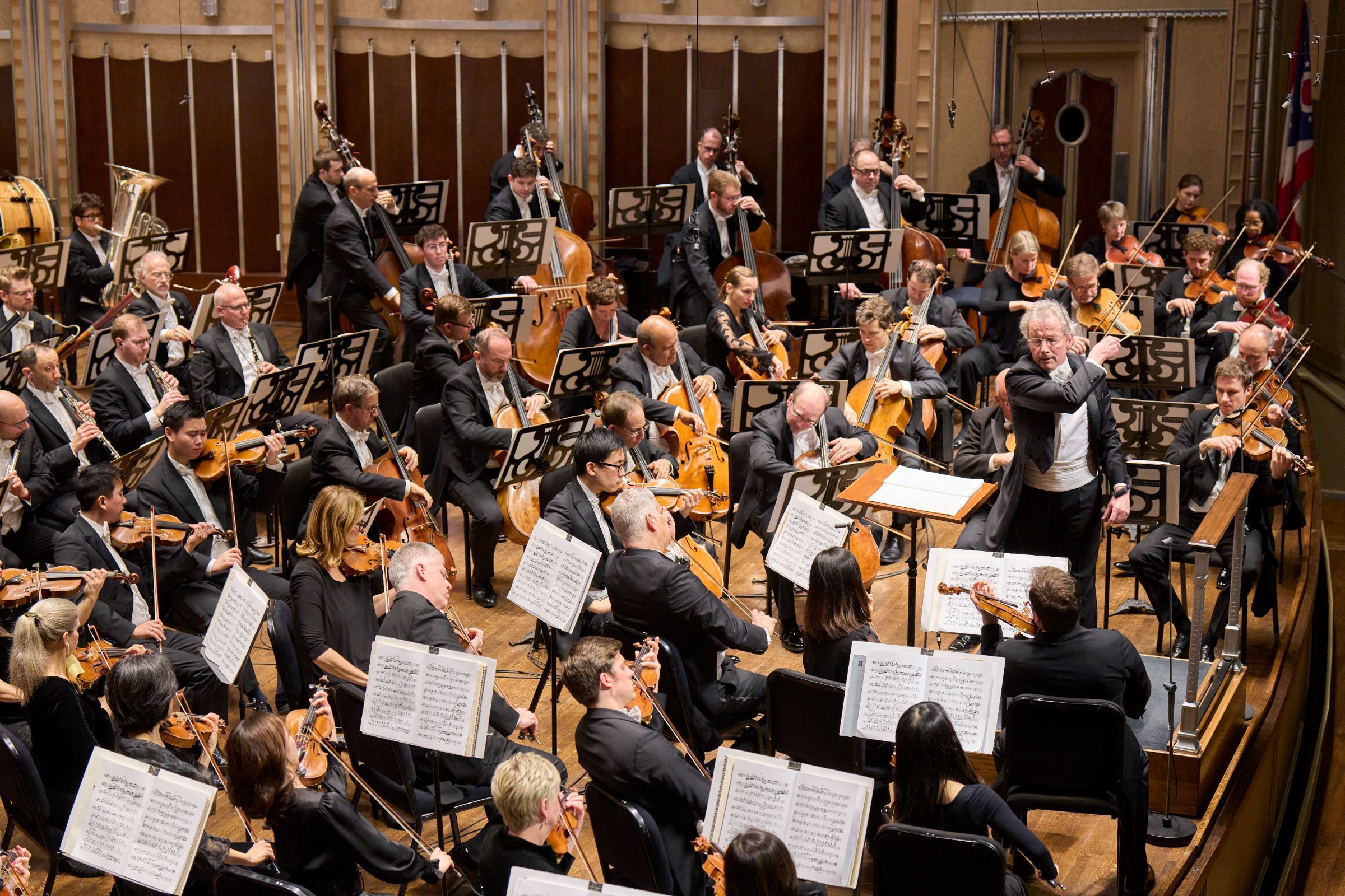 Franz Welser-Möst conducts The Cleveland Orchestra &copy; Roger Mastroianni, courtesy of The Cleveland Orchestra