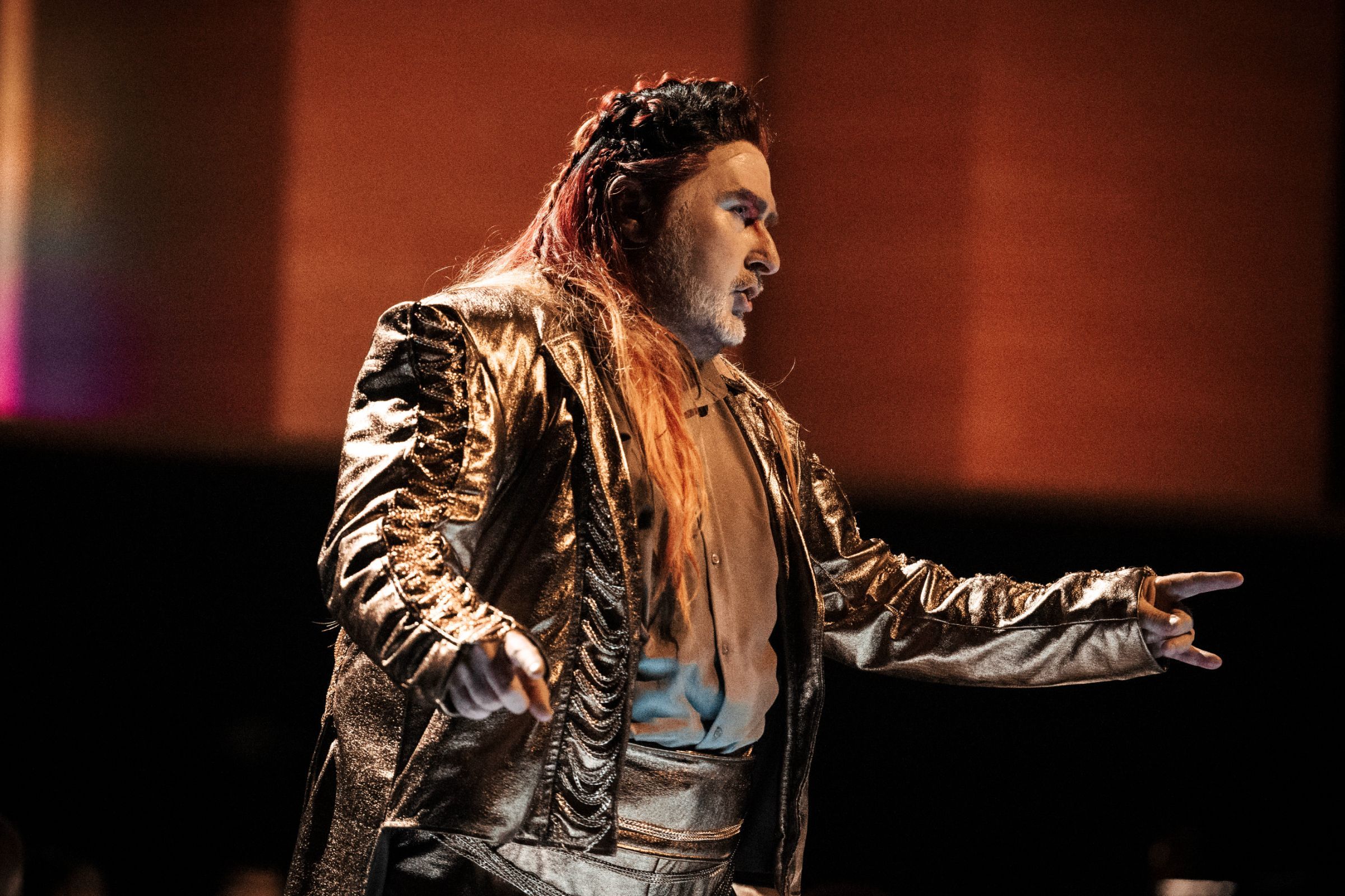 Simon O'Neill (Loge) © Timothy Norris, courtesy of the Los Angeles Philharmonic Association