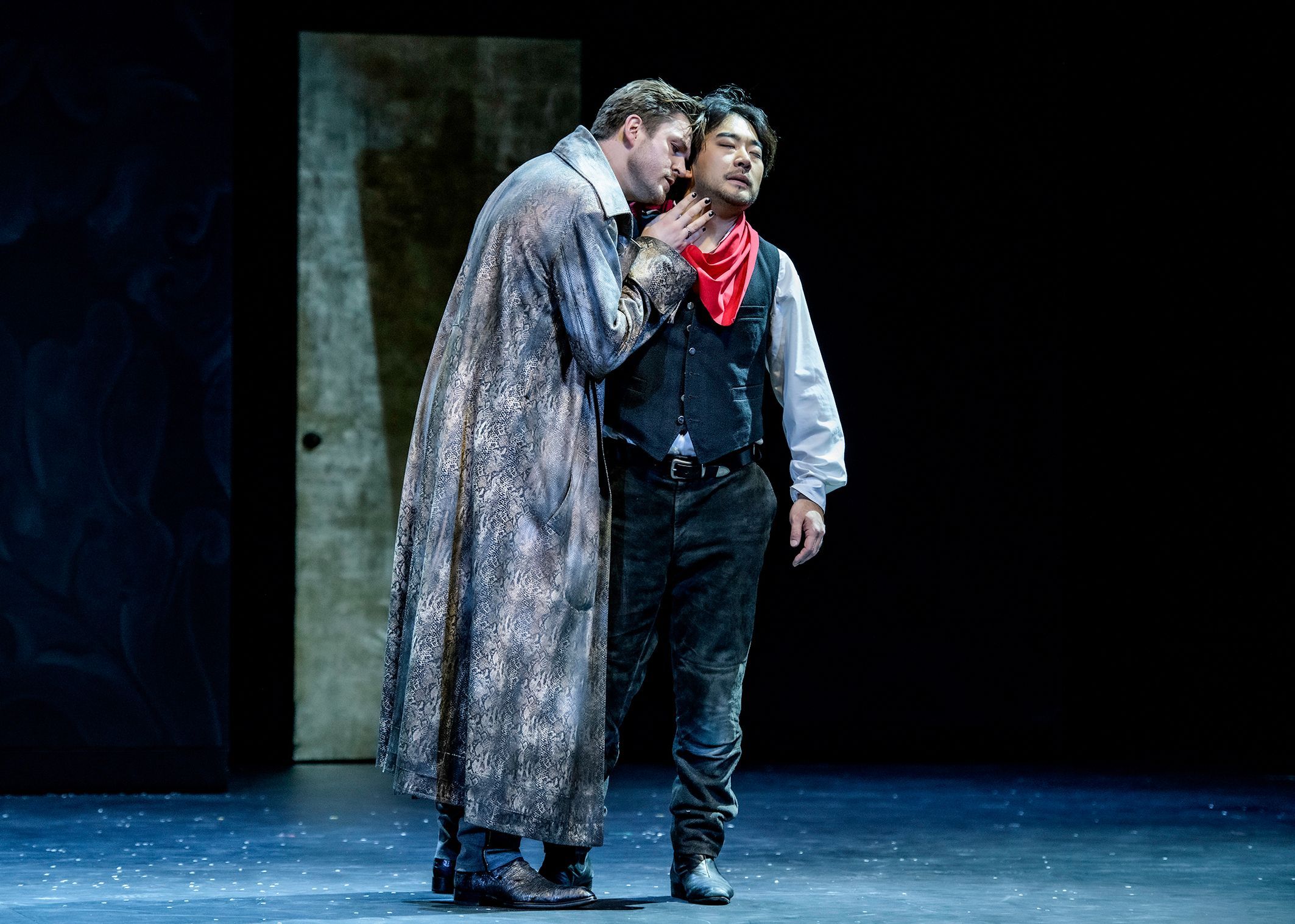 Samuel Hasselhorn (Don Giovanni) und Wonyong Kang (Leporello) © Bettina Stöß