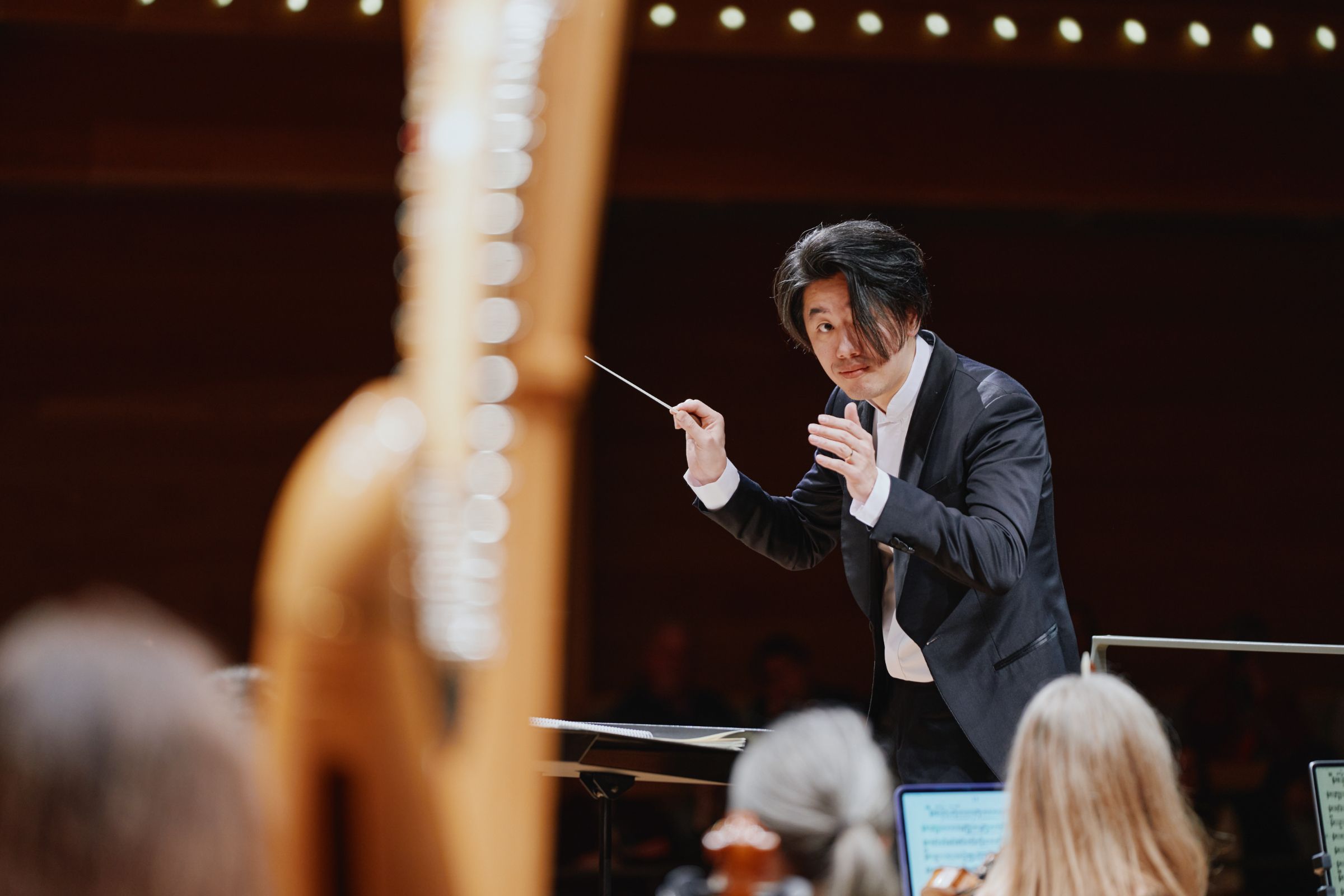 Kensho Watanabe conducts the Orchestre Métropolitain &copy; François Goupil | Orchestre Métropolitain