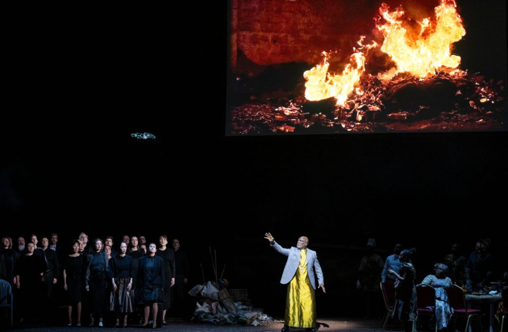 Sir Willard White (Priest) and GTG Chrous &copy; Grand Th&eacute;&acirc;tre de Gen&egrave;ve | Carole Parodi