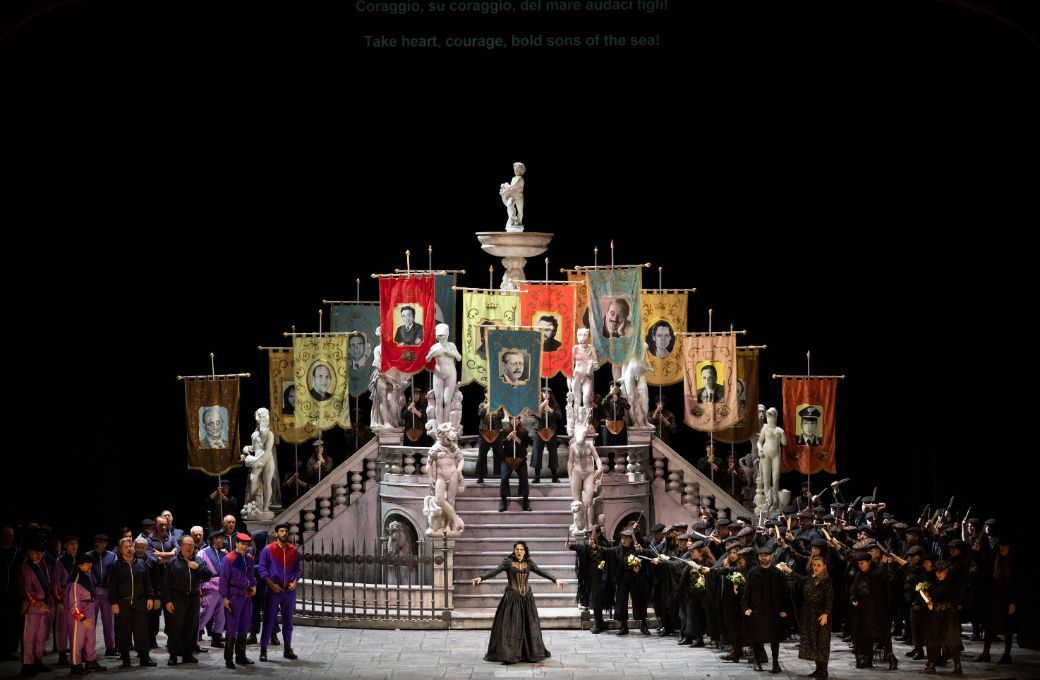 Maria Agresta (Elena) and Coro del Teatro di San Carlo &copy; Luciano Romano