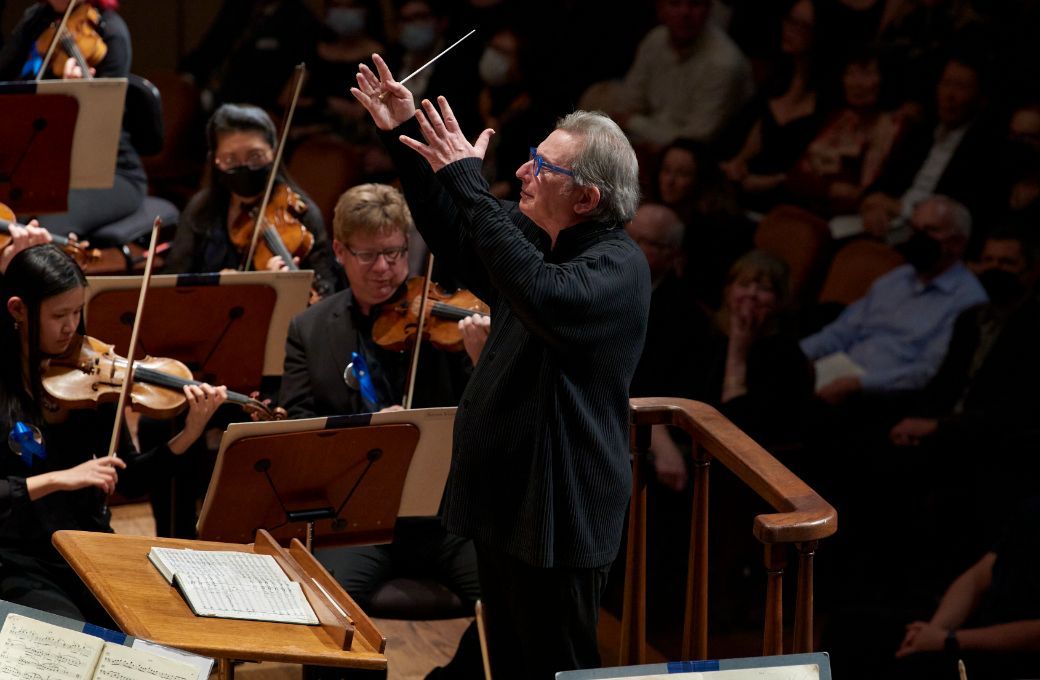 Michael Tilson Thomas conducts the San Francisco Symphony &copy; Stefan Cohen