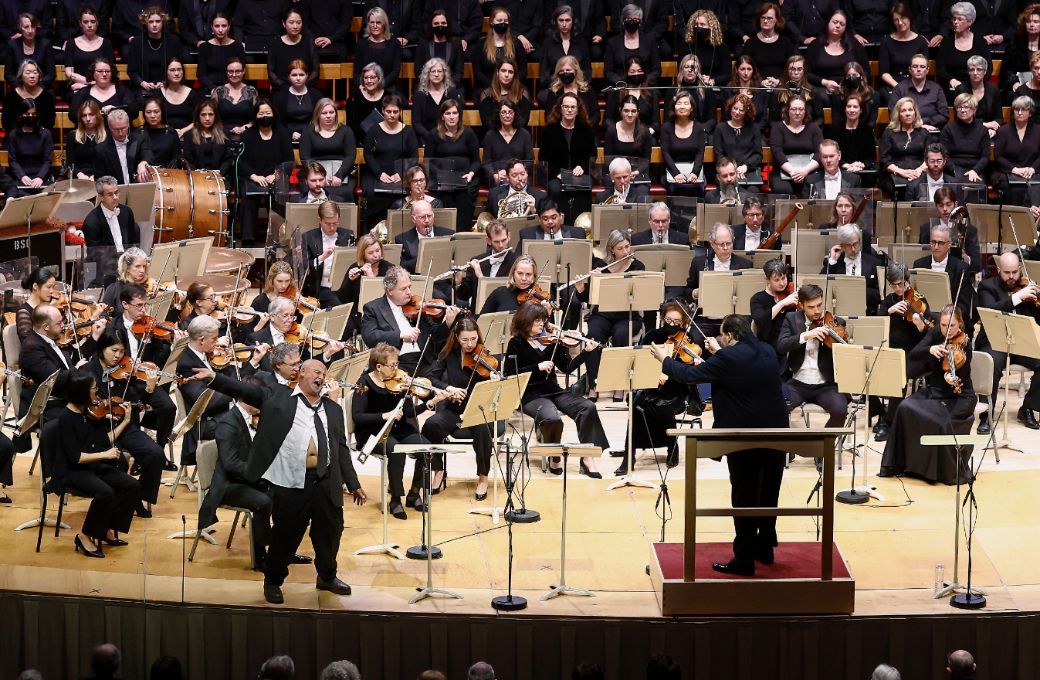 Alexander Kravets, Andris Nelsons, the Boston Symphony and Tanglewood Festival Chorus © Winslow Townson