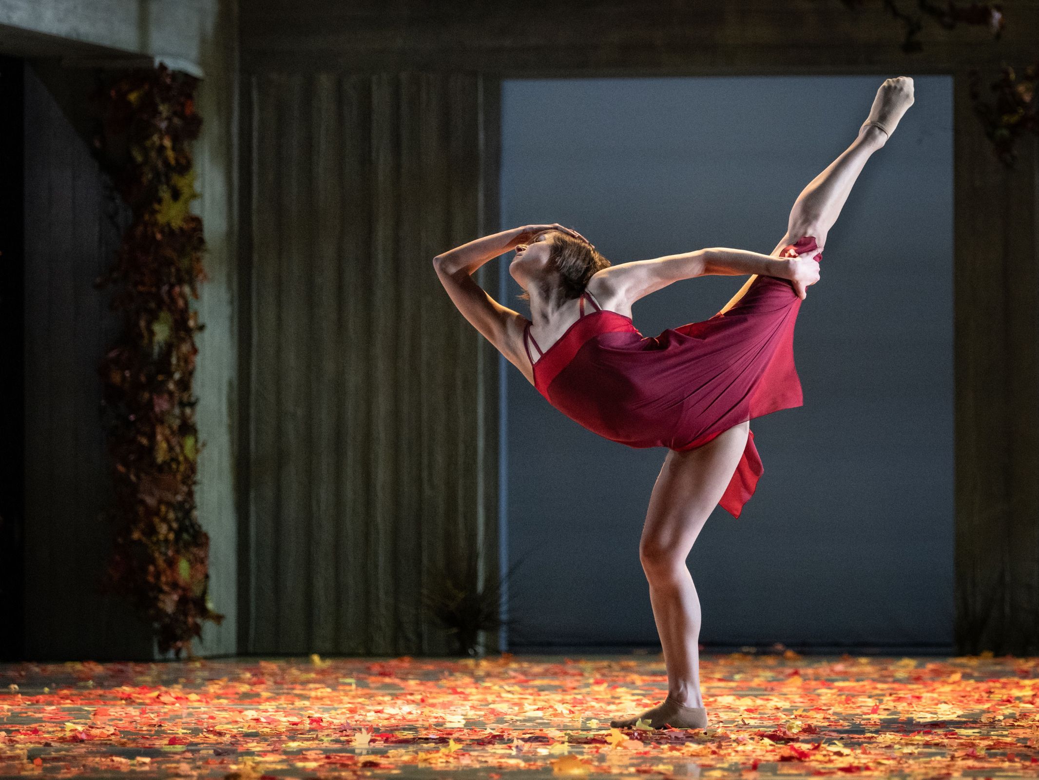 Marta Andreitsiv in Dominique Dumais’ <i>A Kiss to the World</i> © Ingo Schäfer