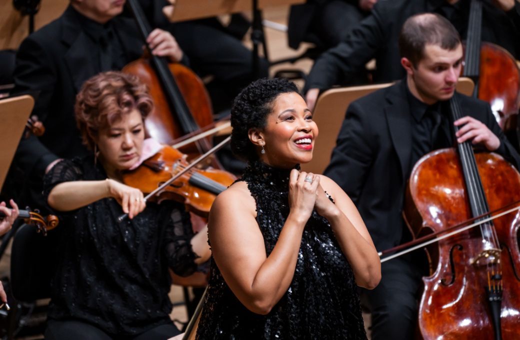Golda Schultz and the New York Philharmonic © Chris Lee