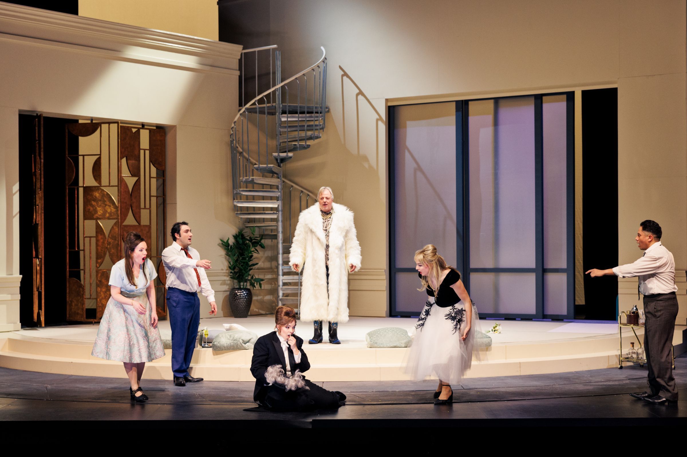 <i>Così fan tutte</i> &copy; Felix Grünschloss