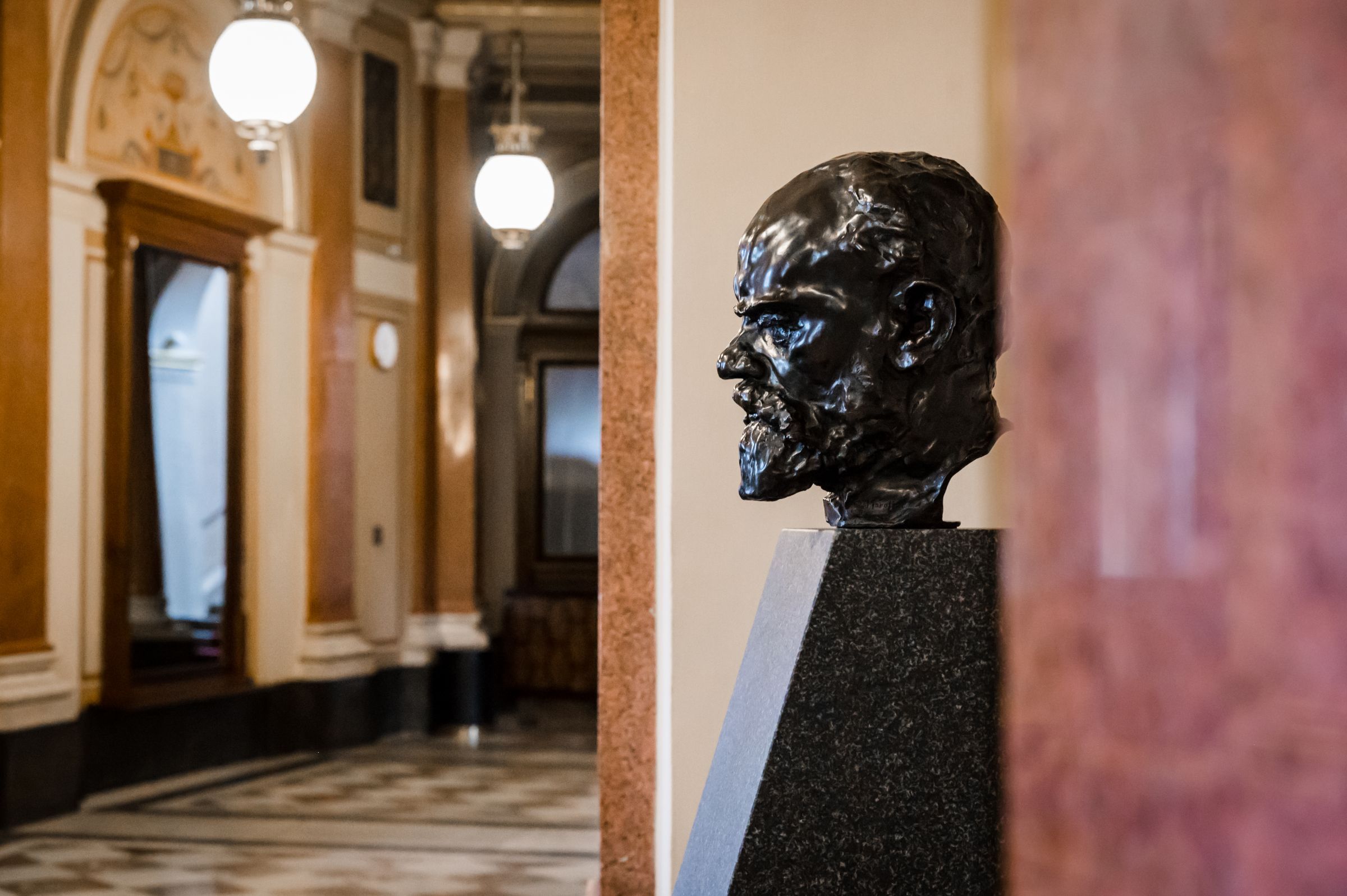 Dvořák’s bust at the Rudolfinum &copy; Lucie Krejzlová