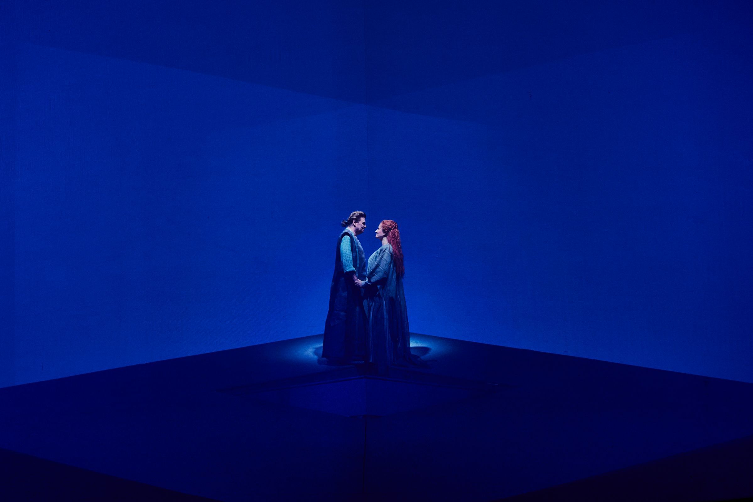 Klaus Florian Vogt (Tristan) und Camilla Nylund (Isolde) &copy; Semperoper Dresden | Ludwig Olah