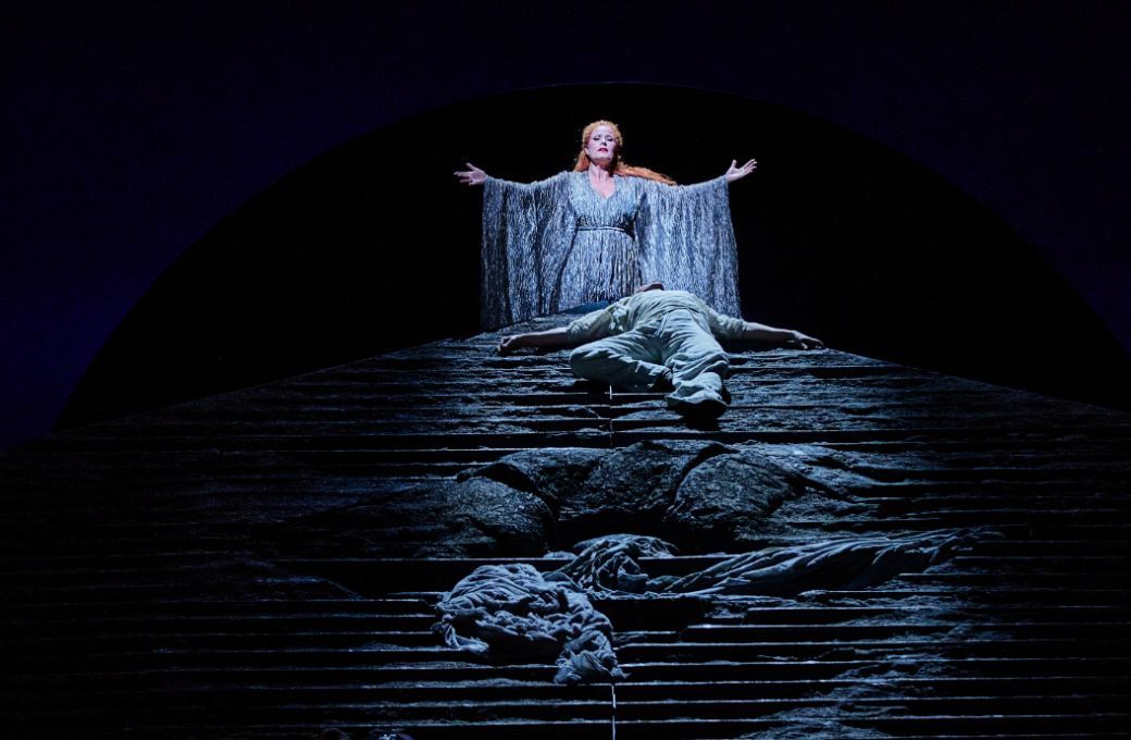 Camilla Nylund (Isolde) und Klaus Florian Vogt (Tristan) &copy; Semperoper Dresden | Ludwig Olah