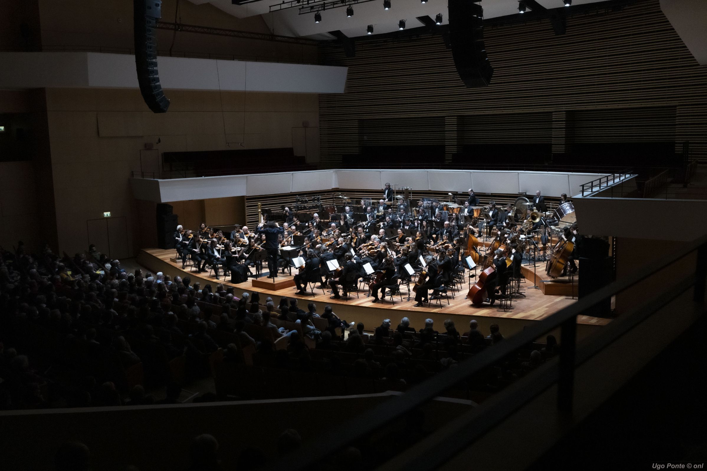 L'Orchestre National de Lille et Alexandre Bloch au Nouveau Siècle © Ugo Ponte / Orchestre National de Lille