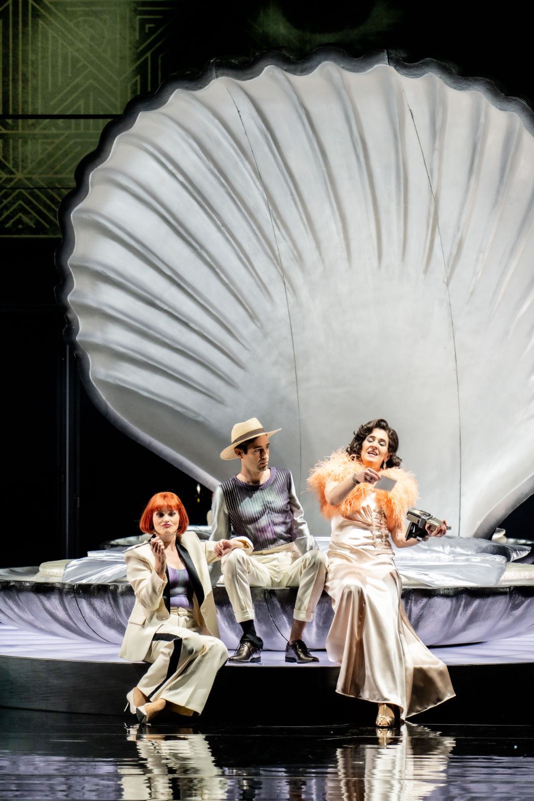 Alison Scherzer, Daniel Arnaldos and Laura Bohn (Duchess) &copy; Marco Borggreve