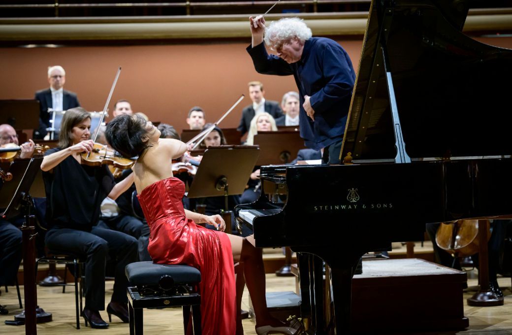 Yuja Wang, Sir Simon Rattle and the Czech Philharmonic © Petra Hajská