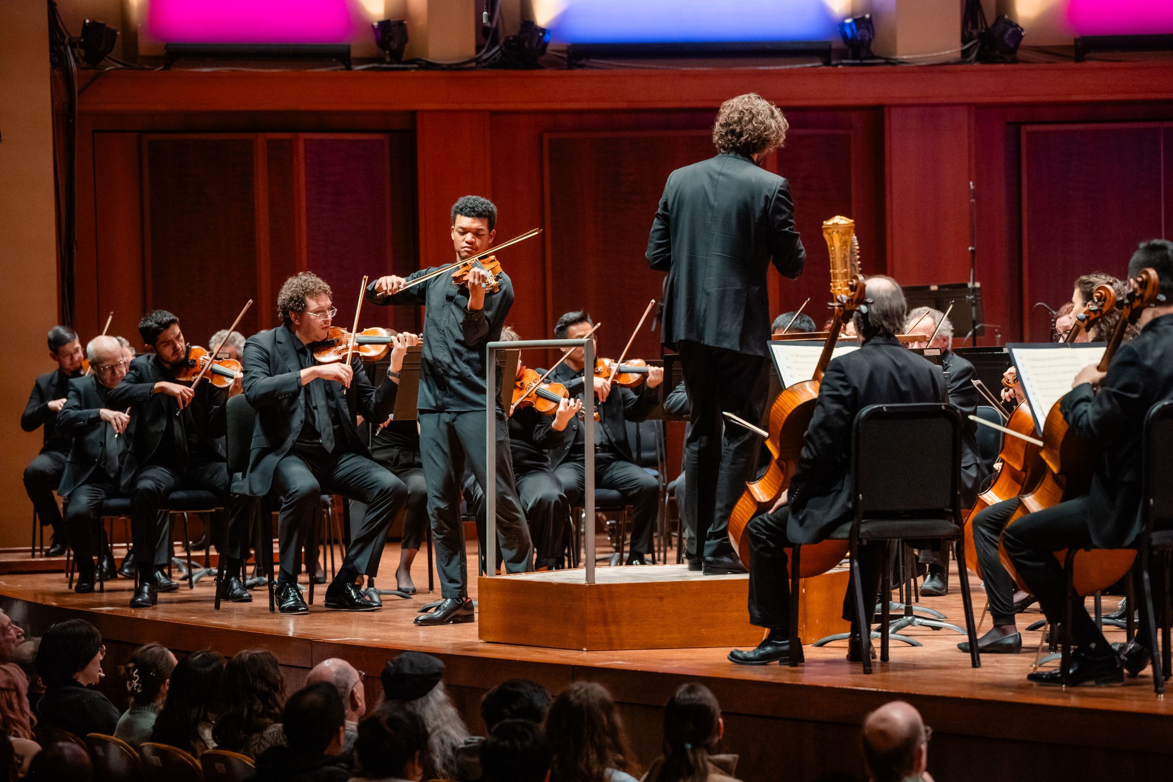 Randall Goosby, Christian Reif and the Seattle Symphony &copy; Brandon Patoc
