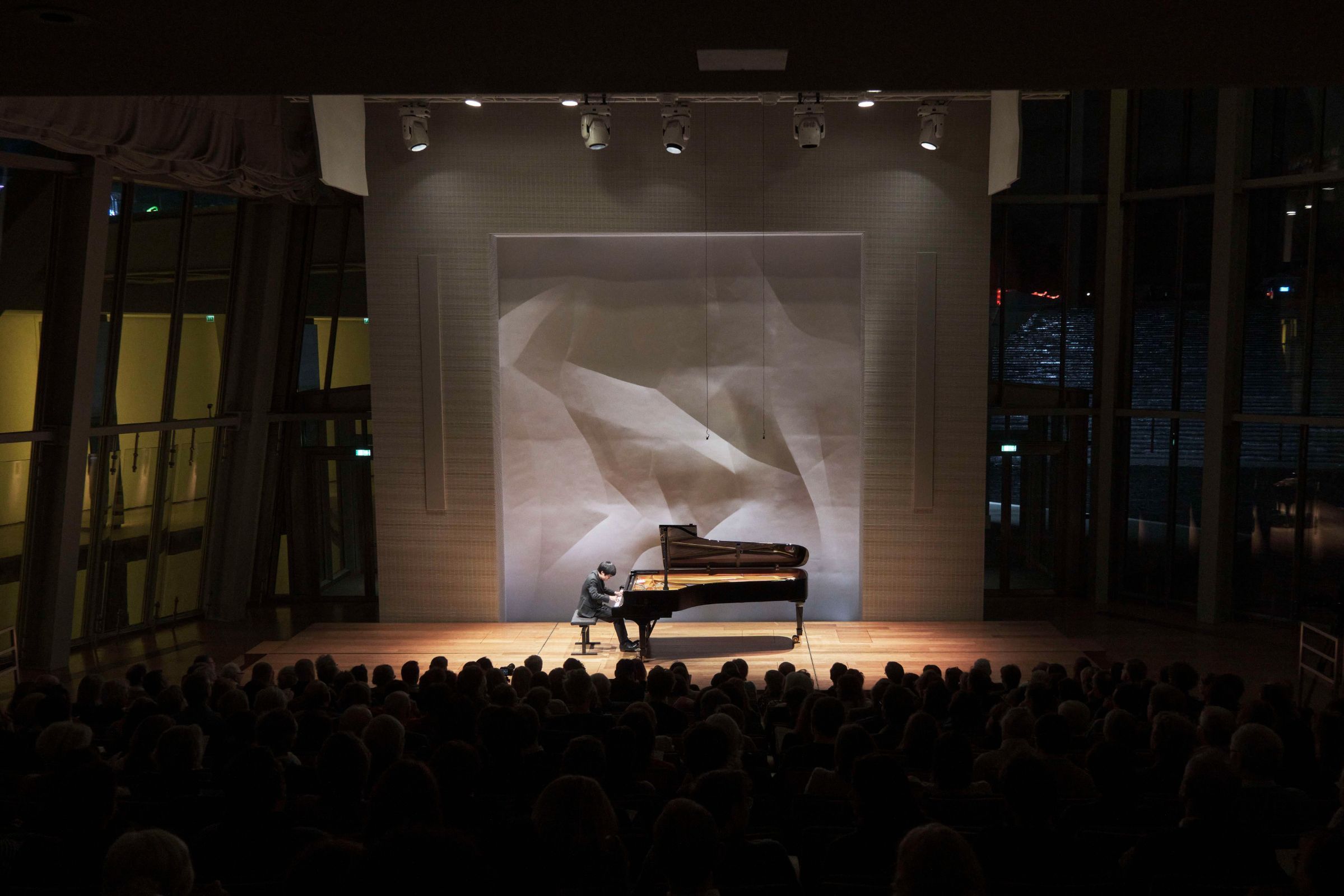 Kevin Chen &copy; Fondation Louis Vuitton / Martin Raphaël Martiq